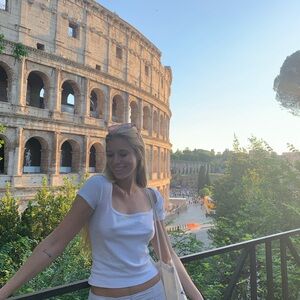 Meet your Posher, Mackenzie